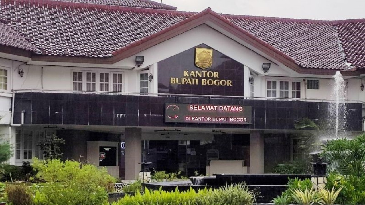 Komplek perkantoran pemerintah daerah, Cibinong, Kabupaten Bogor, Jawa Barat. (ANTARA/M Fikri Setiawan)