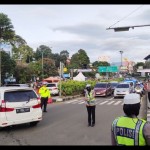 Kondisi lalu lintas di Simpang Gadog, Kecamatan Ciawi, Kabupaten Bogor, Jawa Barat, Minggu (1/1/2023). ANTARA/M Fikri Setiawan-1672575207