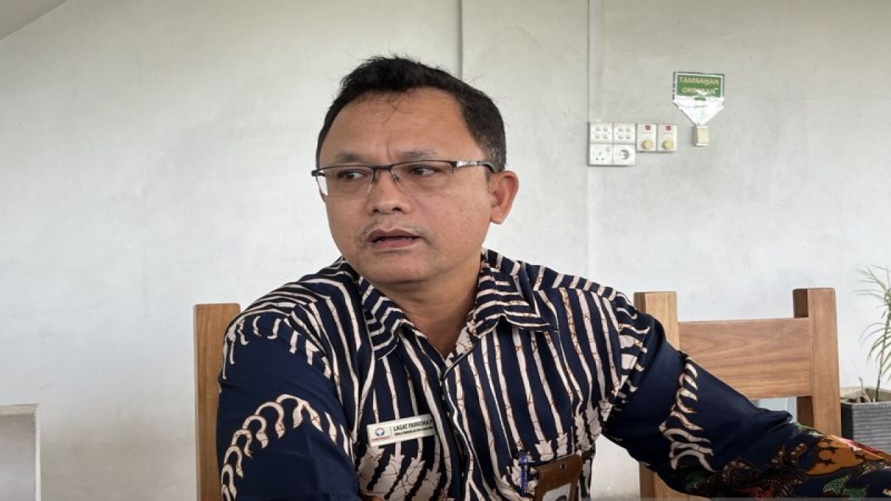 Kepala Ombudsman RI Perwakilan Kepri Lagat Siadari. ANTARA/Jessica.