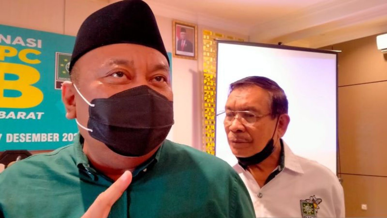 Ketua Komisi V DPRD Nusa Tenggara Barat, Lalu Hadrian Irfani. ANTARA/Nur Imansyah