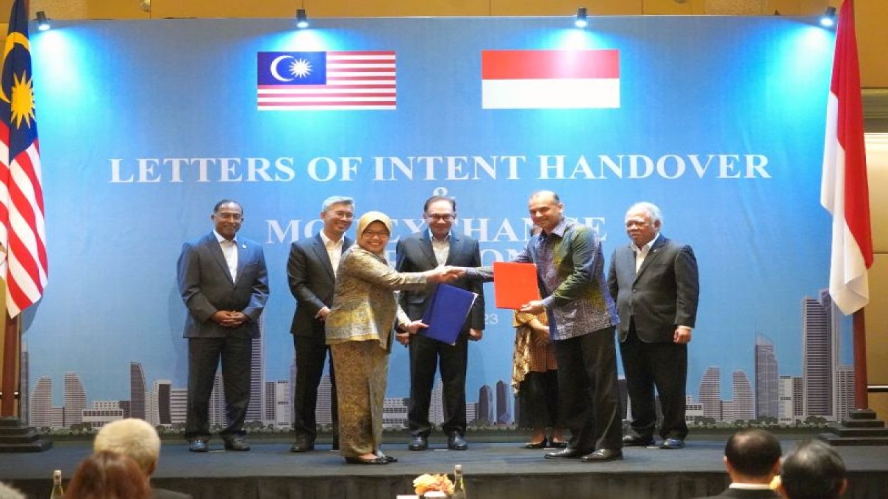 Lembaga Pembiayaan Ekspor Indonesia (LPEI) dan the Export-Import Bank of Malaysia (MEXIM) kerja sama memperkuat bidang investasi dan keuangan di Jakarta, Minggu (8/1/2023). ANTARA/HO-Humas LPEI.