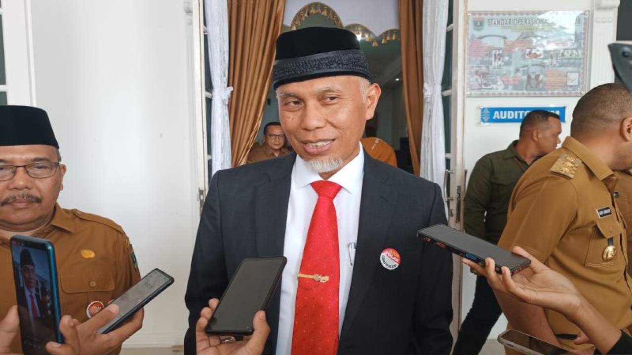 Gubernur Sumatera Barat, Mahyeldi. (ANTARA/Miko Elfisha)
