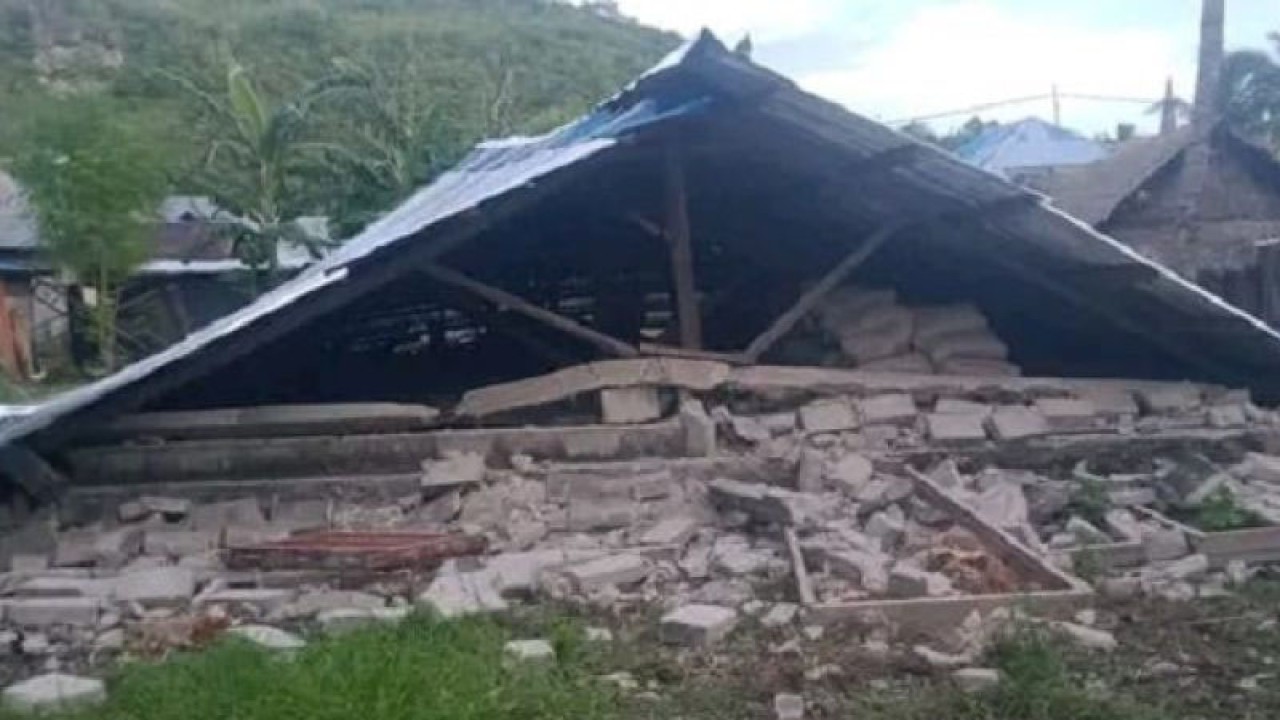 Kepala BPBD Maluku Ismael Usemahu mengatakan Kabupaten Kepulauan Tanimbar dan Kabupaten Maluku Barat Daya merupakan wilayah terdampak gempa tektonik magnitudo 7,9. (10/1) (ANTARA/daniel/)