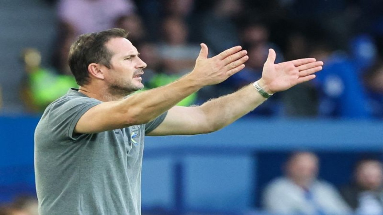 Manajer Everton Frank Lampard. (AFP/NIGEL RODDIS)
