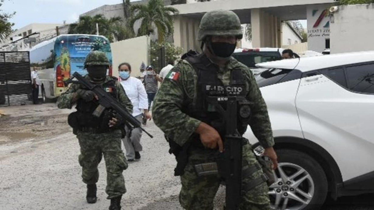 Militer Meksiko baku tembak dengan geng narkoba pimpinan Joaquin "El Chapo" Guzman/ist