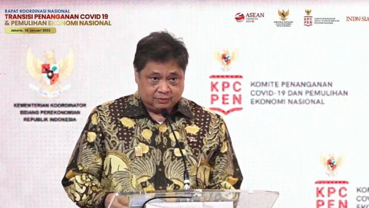 Menteri Koordinator Bidang Perekonomian sekaligus Ketua Komite Penanganan COVID-19 dan Pemulihan Ekonomi Nasional  Airlangga Hartarto dalam Rakornas PC PEN di Jakarta, Kamis (26/1/2023). (ANTARA/Sanya Dinda)