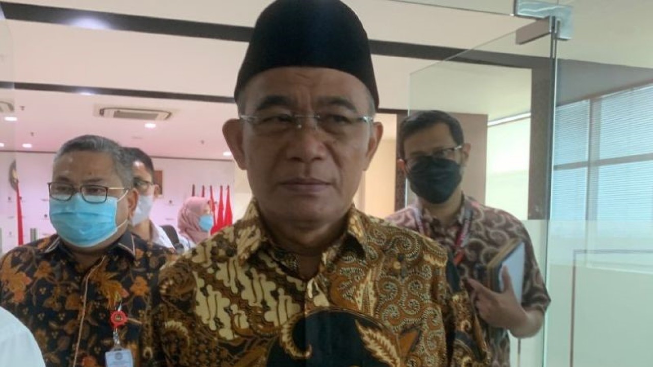 Menteri Koordinator Bidang Pembangunan Manusia dan Kebudayaan Muhadjir Effendy. ANTARA/Wuryanti Puspitasari.