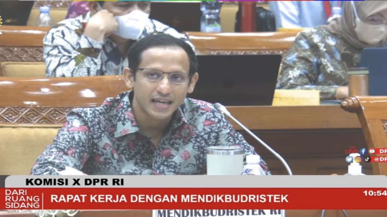 Tangkapan layar Menteri Pendidikan, Kebudayaan, Riset dan Teknologi (Mendikbudristek) Nadiem Anwar Makarim dalam Raker bersama Komisi X DPR RI di Jakarta, Selasa (24/1/2023). (ANTARA/AstridFaidlatulHabibah)