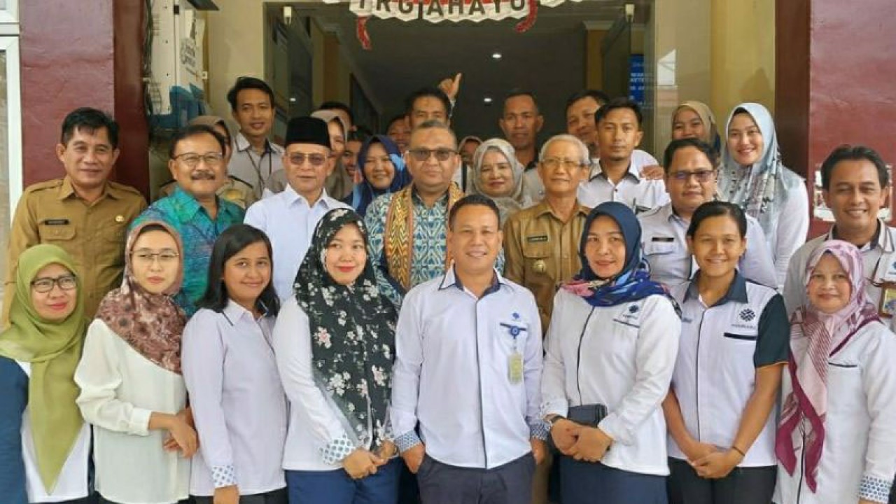 Wakil Menteri Ketenagakerjaan (Wamenaker) Afriansyah Noor saat melakukan kunjungan kerja di Balai Perluasan Kesempatan Kerja (BPKK) Kendari, Kota Kendari, Sulawesi Tenggara, Rabu (4/1/2023) (FOTO ANTARA/Harianto)