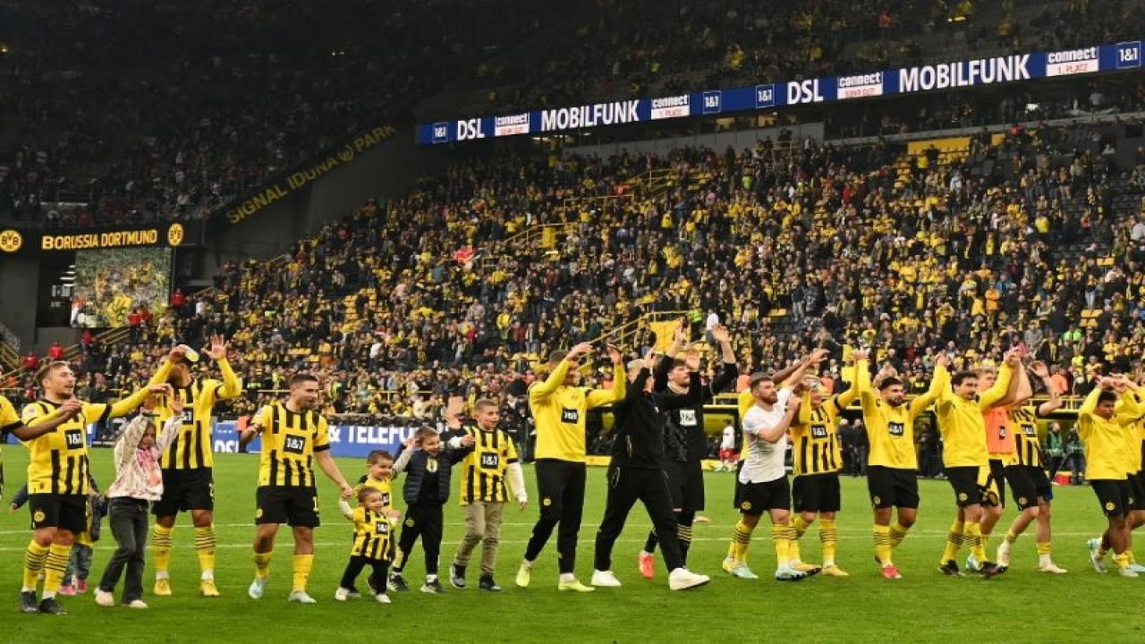 Para peman Borussia Dortmund. (AFP/INA FASSBENDER)