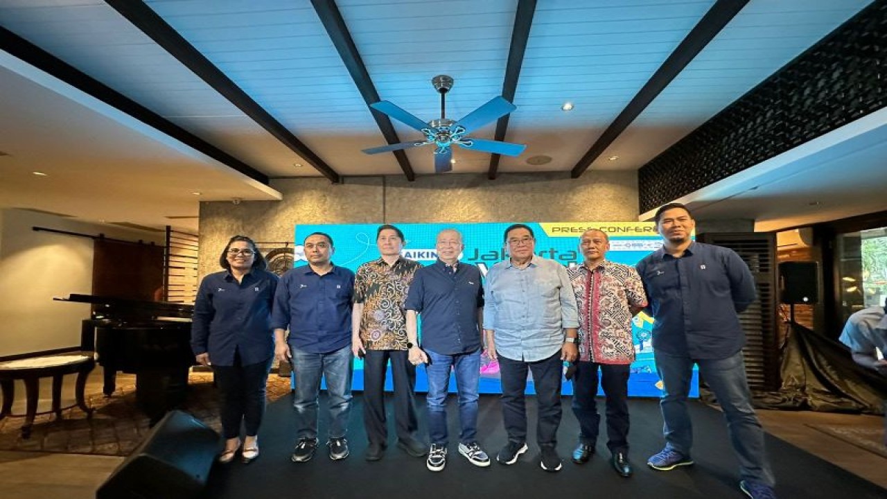 Para petinggi dari Gaikindo berofot bersama usai jumpa wartawan di Jakarta (ANTARA/Ho)