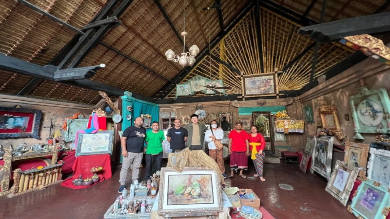 Paspath berkomitmen untuk bekerja sama dengan seniman lokal Bali. (ANTARA/HO-Paspath)