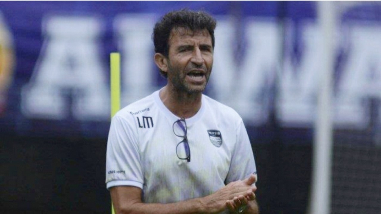 Pelatih Persib, Luis Milla