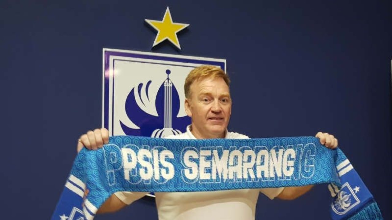 Pelatih PSIS Semarang Ian Andrew Gillian (ANTARA/ I.C.Senjaya)