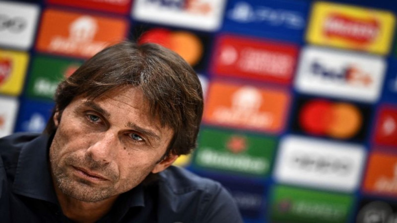 Pelatih Tottenham Hotspur Antonio Conten. (AFP/BEN STANSALL)