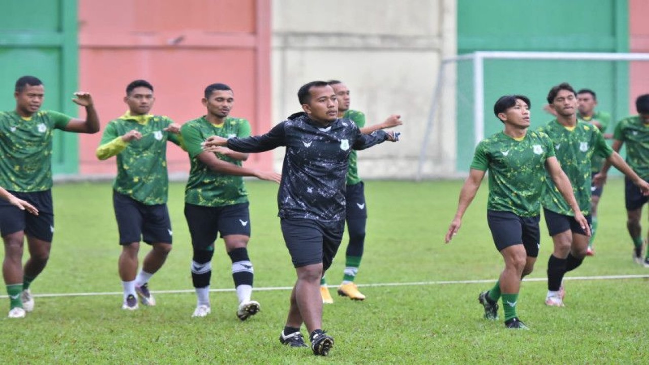 Pemain PSMS saat menggelar latihan di Stadion Mini Pancing (ANTARA/HO)
