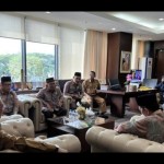 Pengurua Baznas Kaltim saat beraudensi dengan Sekda Kaltim Sri Wahyuni terkait laporan penerimaan zakat, infaq dan sadakah tahun 2022. (Biro Adpim Pemprov Kaltim)-1672800718