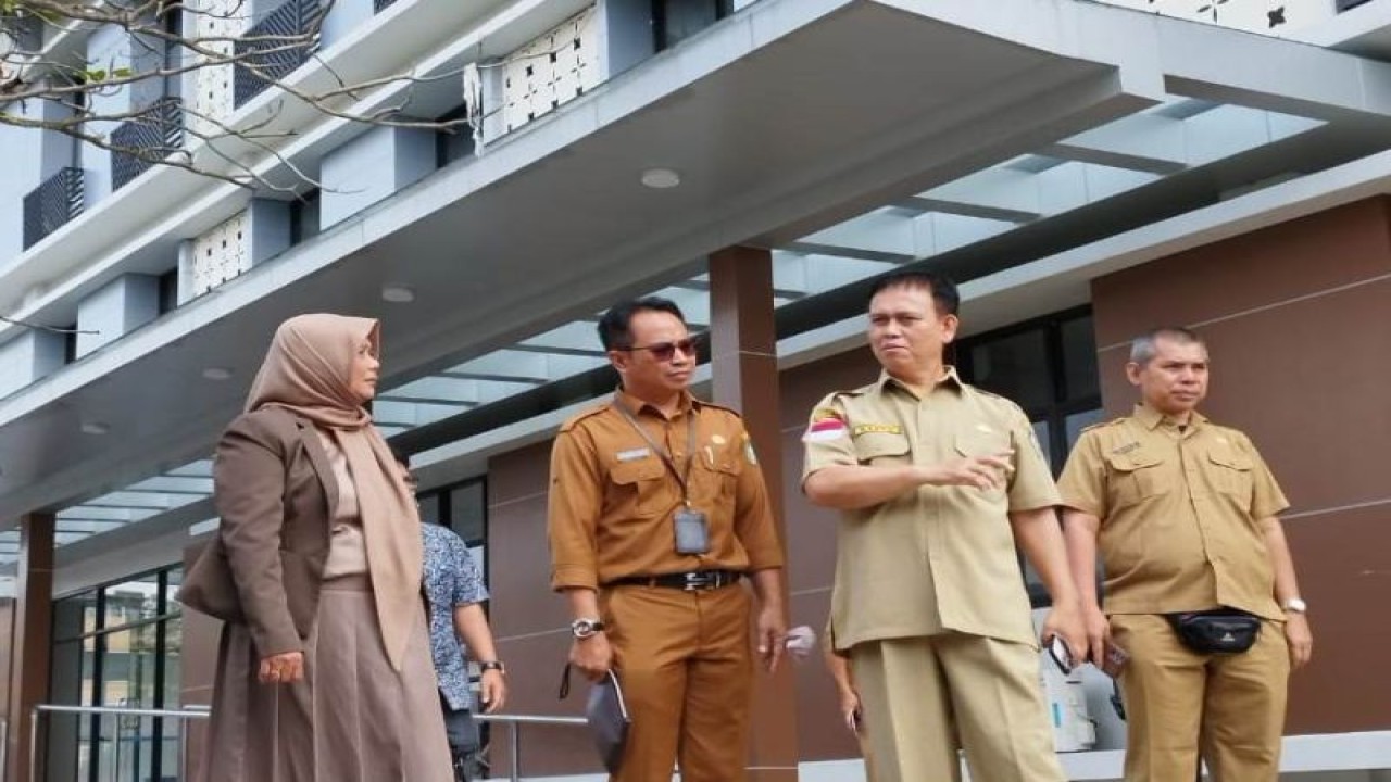 Peninjauan sekolah sertifikasi keahlian (ANTARA/Dedi)