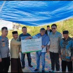 Penyerahan bantuan untuk pembangunan Mersah Jokowi di Aceh. (ANTARA/HO-Ist)-1673584976