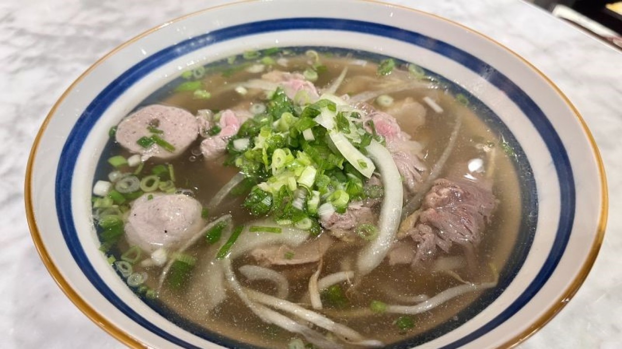 Pho di restoran Pho Ba Ba, Summarecon Mal Kelapa Gading, Jakarta, Desember 2022. (ANTARA/Nanien Yuniar)