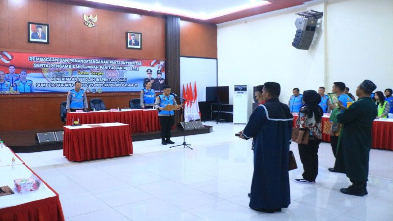 Polda Malut menggelar kegiatan Penandatanganan Pakta Integritas dan Pengambilan Sumpah dalam seleksi Penerimaan Sekolah Inspektur Polisi Sumber Sarjana (SIPSS) tahun 2023 (Abdul Fatah)