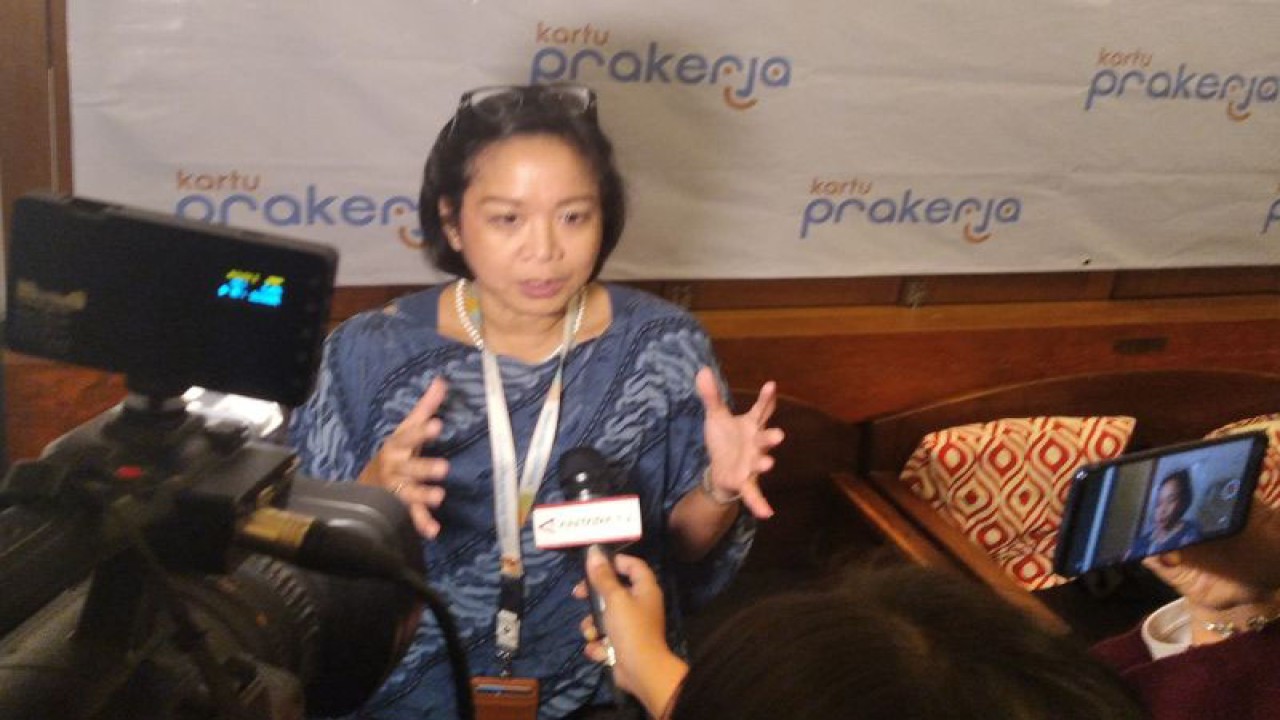 Direktur Kemitraan, Komunikasi dan Pengembangan Ekosistem, Kurniasih Suditomo dalam media gathering Kartu Prakerja di Jakarta, Rabu (18/1/2023). (FOTO ANTARA/ Zubi Mahrofi)