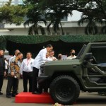 Presiden namai kendaraan taktis produksi dalam negeri "Maung"-1674015357