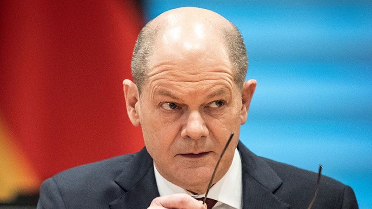 Arsip foto - Kanselir Jerman Olaf Scholz menghadiri pertemuan kabinet keamanan Federal tentang krisis Ukraina di Berlin, Jerman, 4 Maret 2022. ANTARA/REUTERS/Michael Kappeler/pri. (REUTERS/POOL/POOL)