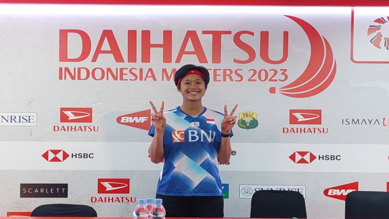 Pebulu tangkis tunggal putri, Putri Kusuma Wardani, dalam konferensi pers usai pertandingan babak pertama BWF World Tour Super 500 Indonesia Masters 2023 di Istora Gelora Bung Karno (GBK), Senayan, Jakarta, Rabu (25/1/2023). (ANTARA/Muhammad Ramdan)
