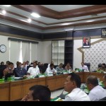 Rapat kerja Komisi I DPRA terkait investigasi kedatangan pengungsi Rohingya ke Aceh, di Banda Aceh, Rabu (4/1/2022). (ANTARA/Rahmat Fajri)-1672884699