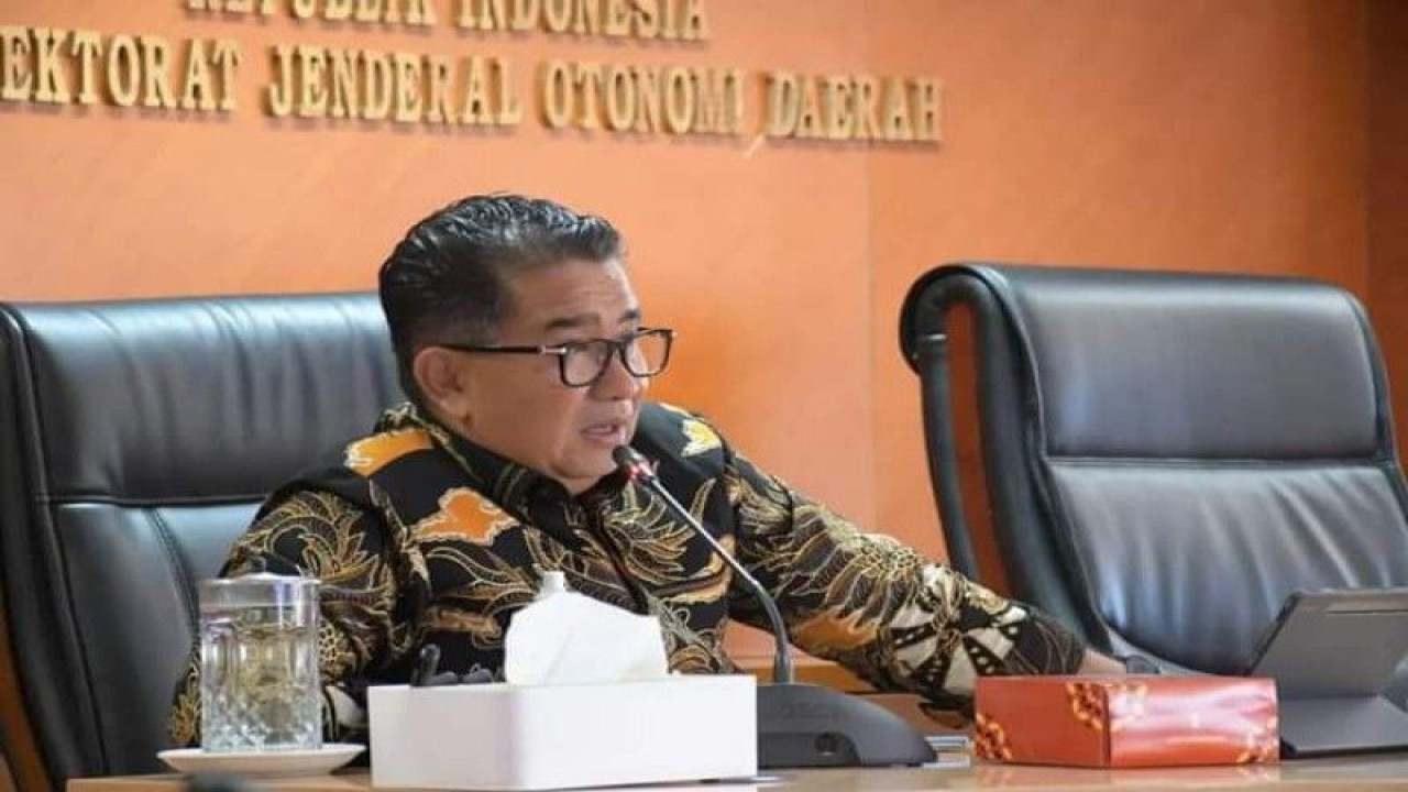 Penjabat Gubernur Sulbar, Akmal Malik mengatakan, realisasi pendapatan pada anggaran APBD pemerintah di Provinsi Sulbar mencapai 94,48 persen pada 2022, dan berada pada peringkat tujuh nasional di Mamuju, Selasa (10/1/2022) ANTARA Foto/M Faisal Hanapi