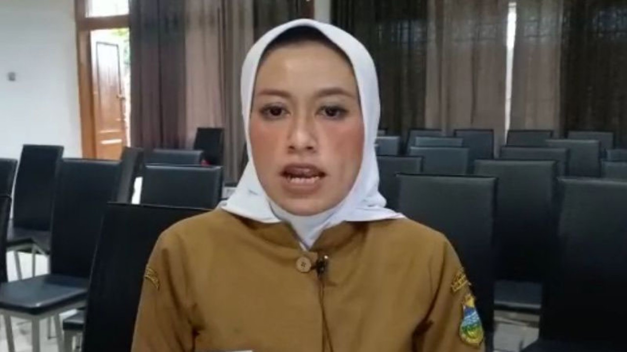 Kepala Bidang Pengawasan Pelayanan Kesehatan dan Tempat Usaha pada Dinas Kesehatan dan Pengendalian Penduduk Kabupaten Tasikmalaya Reti Zia Dewi. (ANTARA/Feri Purnama)