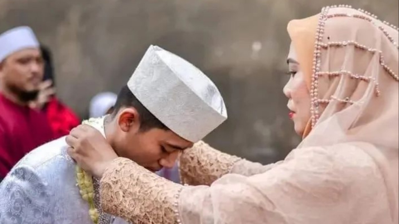 Rozy dan ibu mertuanya/net