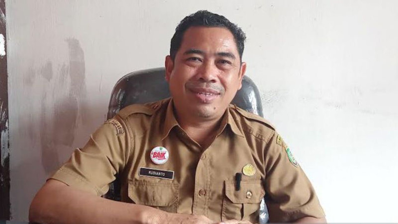 Kepala Bidang Pemberdayaan Sosial dan Penanganan Fakir Miskin DSPMD Barito Selatan Rudianto di Buntok, Selasa (10/1/2023). ANTARA/Bayu Ilmiawan.