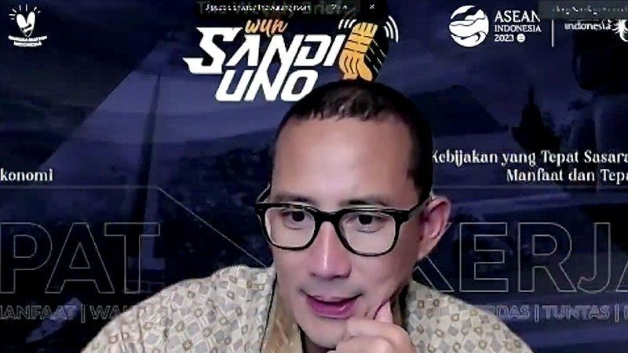 Tangkapan layar - Menteri Pariwisata dan Ekonomi Kreatif Sandiaga Uno dalam Weekly Brief with Sandi Uno secara virtual, Jakarta, Senin (2/1/2023). ANTARA/Youtube Kemenparekraf/pri. (ANTARA/Youtube Kemenparekraf)