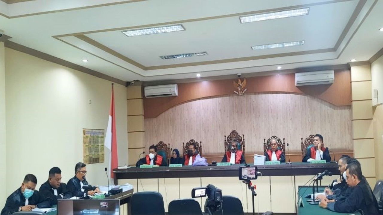 Sidang perkara terdakwa mantan Bupati Tanah Bumbu Mardani H Maming di Pengadilan Tipikor Banjarmasin, Senin (9/1/2023). ANTARA/Firman