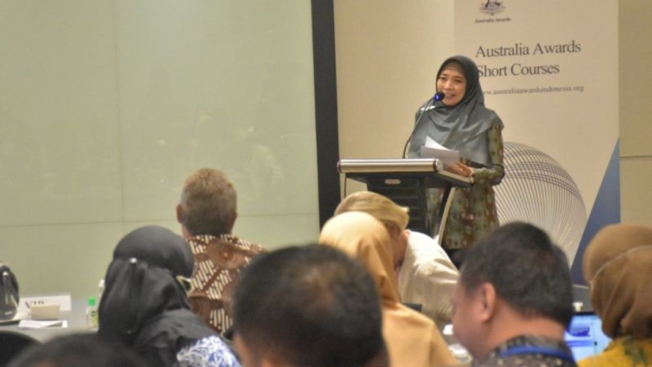 Wakil Gubernur Nusa Tenggara Barat Sitti Rohmi Djalilah pada kegiatan Australia Awards-Short Course yakni Workshop Mainstream Disaster Risk Management Into Annual National and Sub-National Planning and Budgeting di Mataram, Selasa (24/1/2023). (ANTARA/HO-Pemprov NTB).