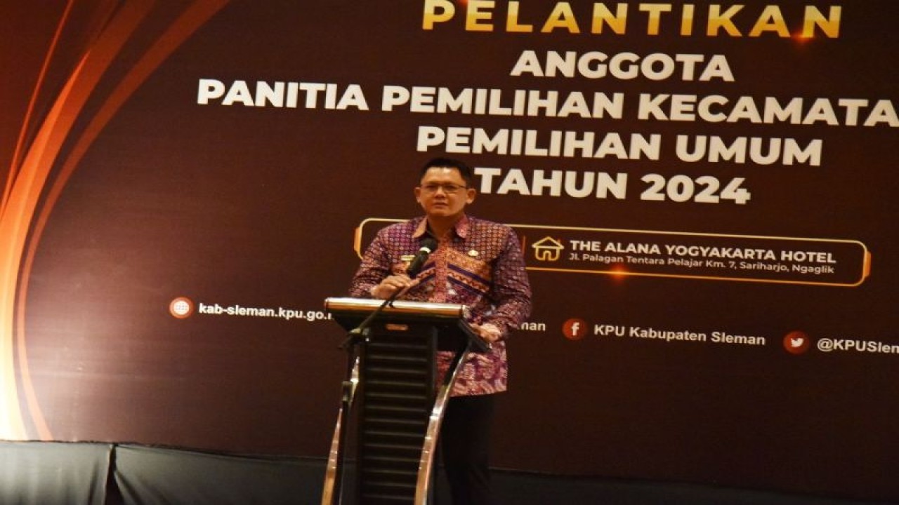 Wakil Bupati Sleman Danang Maharsa saat memberikan arahan pada pelantikan anggota PPK Kabupaten Sleman, Rabu (4/1/2023). ANTARA/HO-Bagian Prokopim Setda Sleman