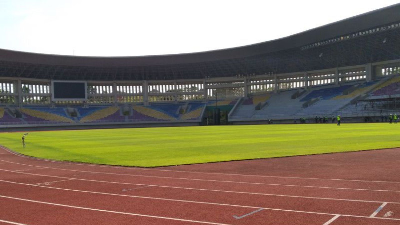 Stadion Manahan. ANTARA/Aris Wasita