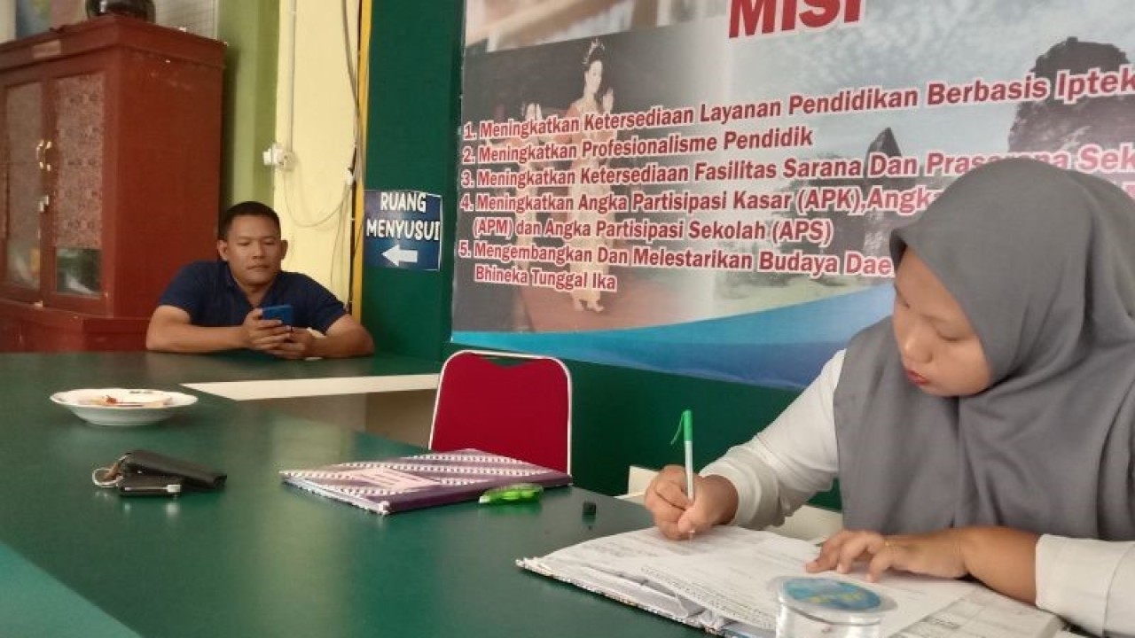Suasana di Kantor Dinas Pendidikan dan Kebudayaan Kabupaten Mukomuko, Provinsi Bengkulu, Senin (2/1/2023) FOTO ANTARA/Ferri.