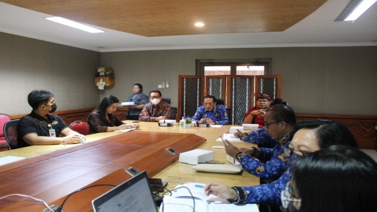 Suasana rapat Forum Konsultasi Publik (FKP) yang digelar Disdukcapil Kota Denpasar di Denpasar, Selasa (17/1/2023). ANTARA/HO-Pemkot Denpasar.