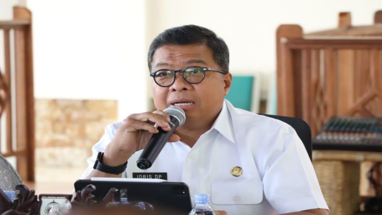 Sekretaris Provinsi Sulbar Muhammad Idris pada rapat koordinasi penyusunan rencana aksi daerah penanganan konflik sosial tahun 2023, di Mamuju, Rabu (4/1/2023). ANTARA/HO-Diskominfo Sulbar
