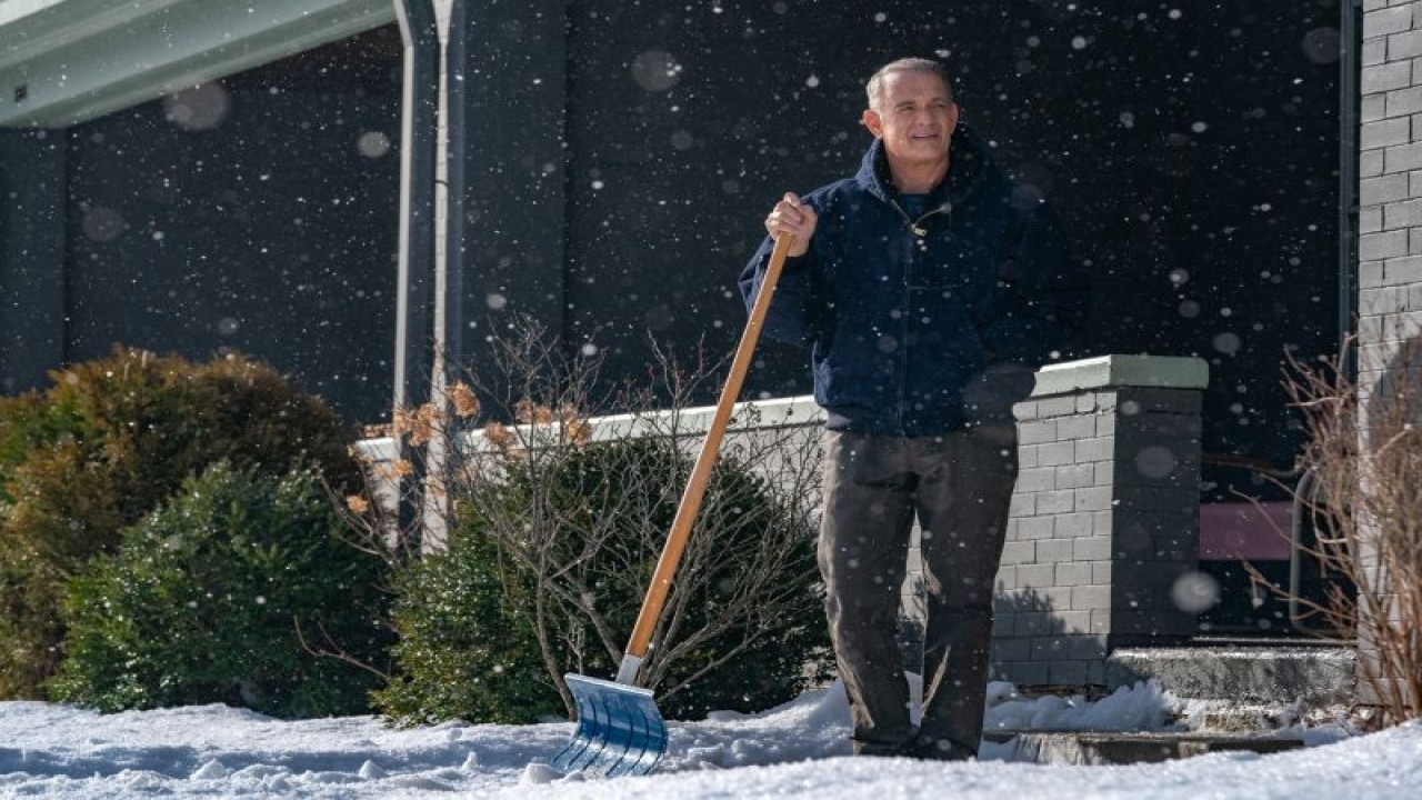 Tom Hanks dalam film produksi Columbia Pictures "A Man Called Otto". (ANTARA/HO-Niko Tavernise)