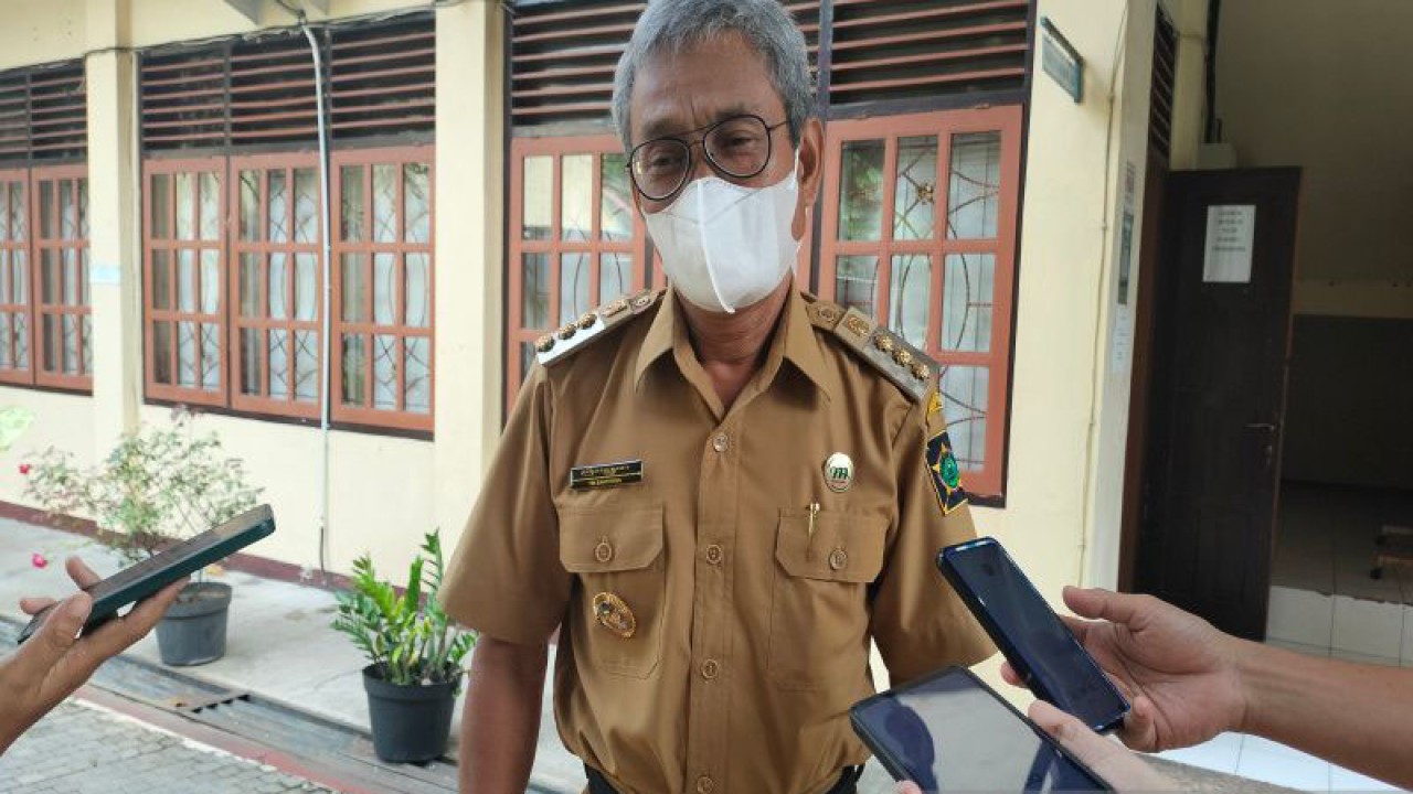 Penjabat Bupati Kulon Progo Tri Saktiyana. (ANTARA/Sutarmi)