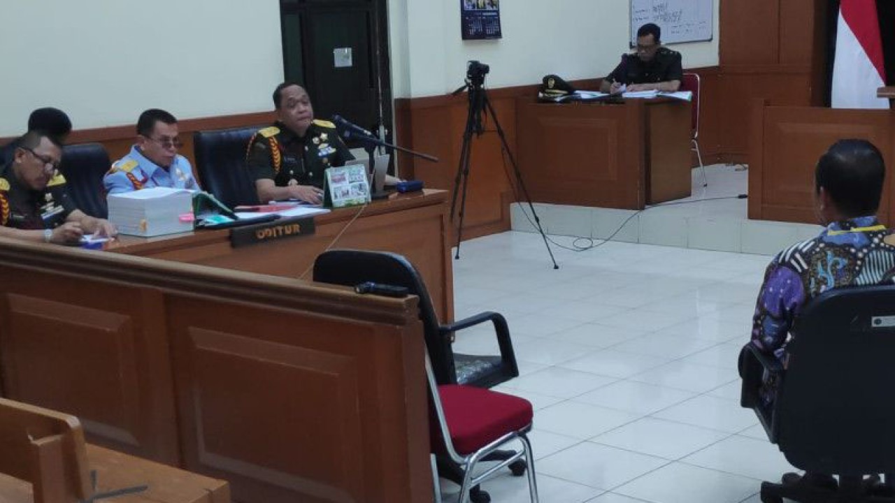 Arsip foto - Suasana persidangan dengan agenda pemeriksaan saksi terkait kasus dugaan korupsi dana TWP AD di Pengadilan Militer Tinggi II Jakarta, Rabu (8/6/2022). ANTARA/Tri Meilani Ameliya.