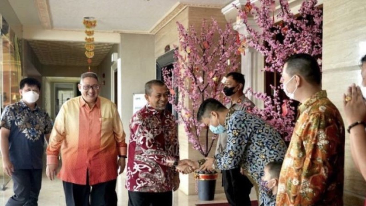 Wakil Gubernur Kaltim Hadi Mulyadi ketika berkunjung ke Buddhist Center Samarinda Maha Vihara Maitreya, Jalan DI Pandjaitan Samarinda (Biro Adpim Pemprov Kaltim)