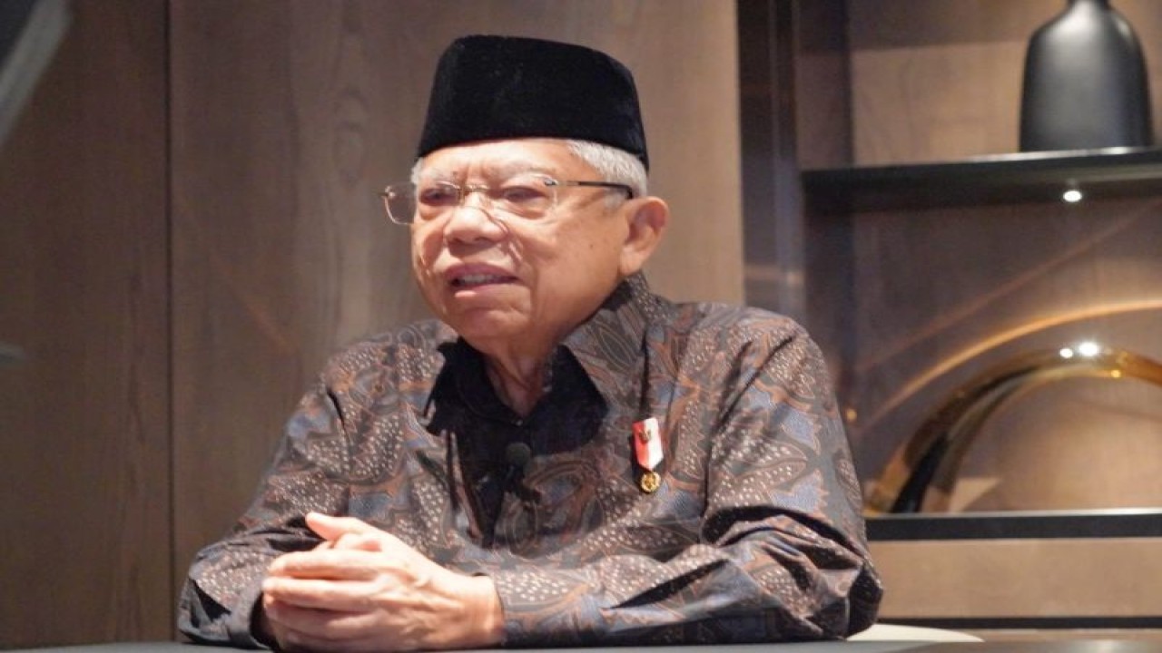 Wakil Presiden Ma’ruf Amin memberikan sambutan secara daring pada acara Wisuda Sarjana Angkatan XXVI Sekolah Tinggi Agama Islam (STAI) Shalahuddin Al-Ayyubi Jakarta, Minggu (22/1/2023). ANTARA/HO-BPMI Setwapres