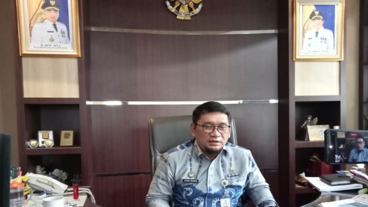 Kadisdukcapil Kota Banjarmasin Yusna Irawan.(ANTARA/Sukarli)
