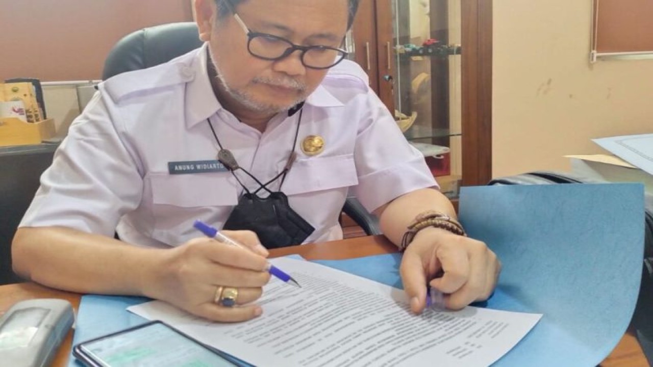 Kepala DKUPP Kabupaten Probolinggo Anung Widiarto. ANTARA/HO-Diskominfo Kabupaten Probolinggo