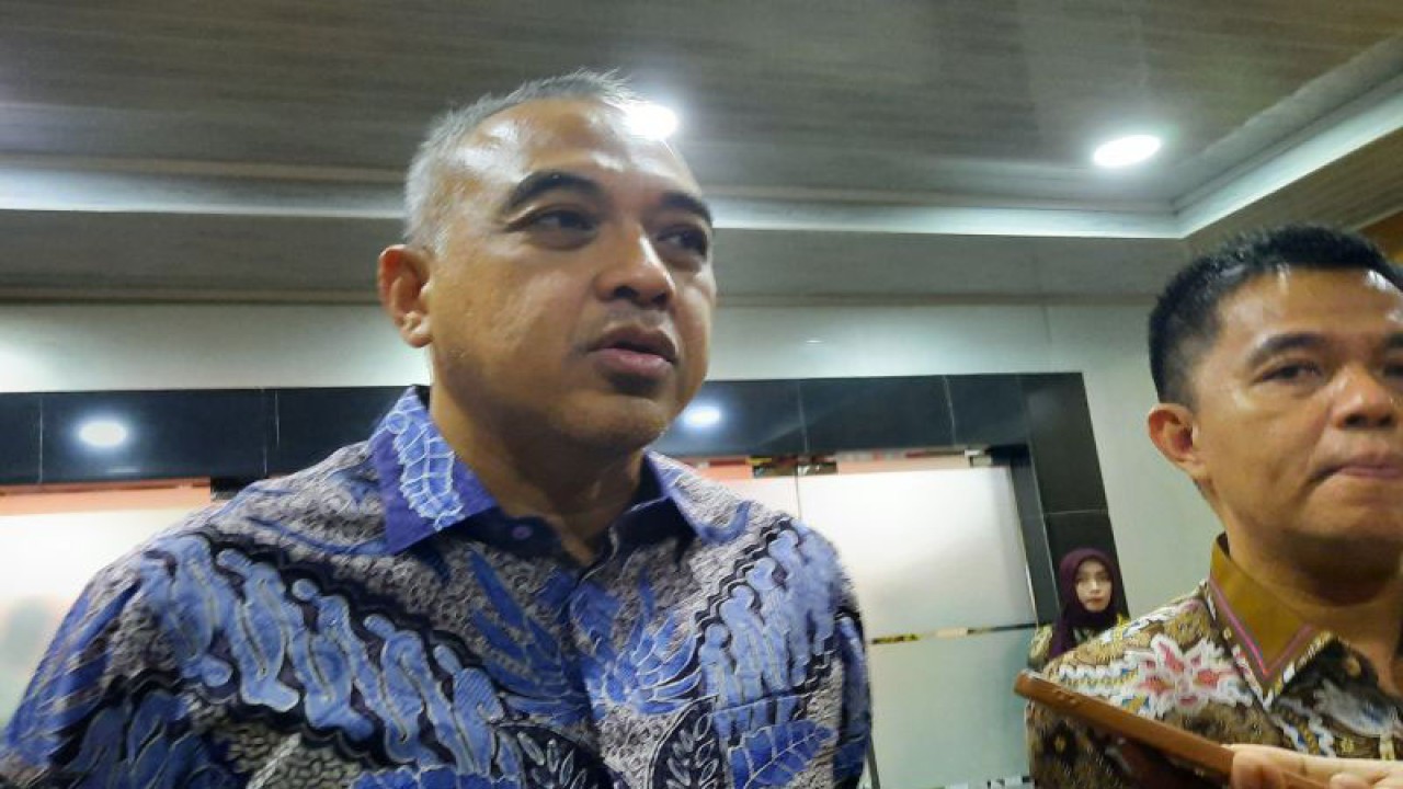 Bupati Tangerang Ahmed Zaki Iskandar (ANTARA/Azmi Samsul Maarif)